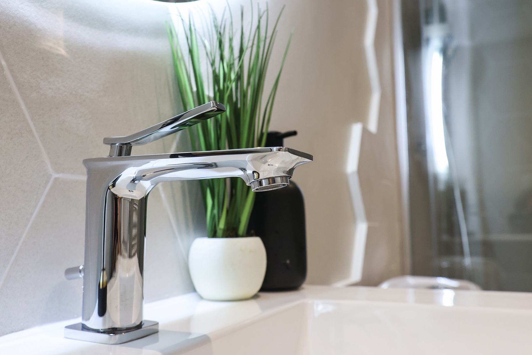 Réalisation d'une salle de bain signature DUCCI Hexagonale