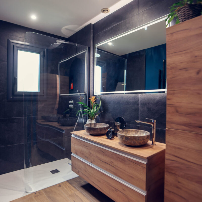 Réalisation d'une salle de bain signature DUCCI Lava Graphite